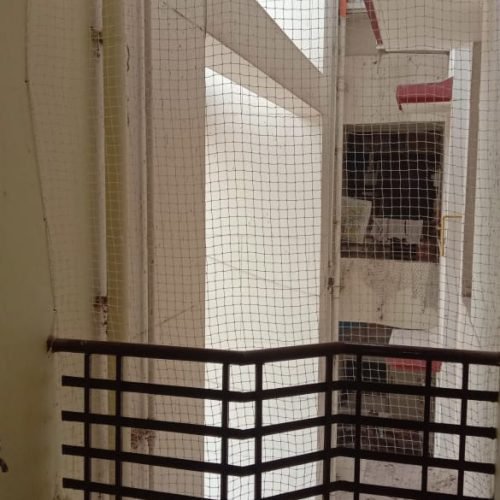 Zigzag balcony safety nets